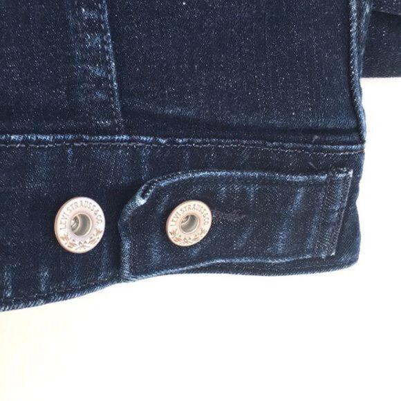 Levi’s jean jacket dark wash SIZE SMALL Like new cond - Picture 6 of 9